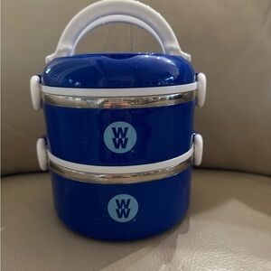 WEIGHT Watchers Stackable Locking Food Storage.